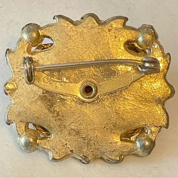 Vintage 1950s Coro Green Rhinestone Brooch Gold Tone Statement Victorian Style - Picture 8 of 11